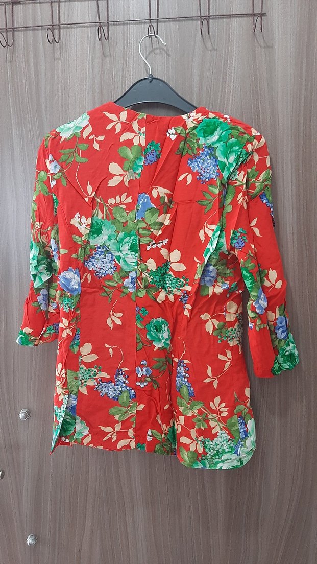 Çiçek Desenli Kırmızı Kadın Mini Blazer - Görsel 2