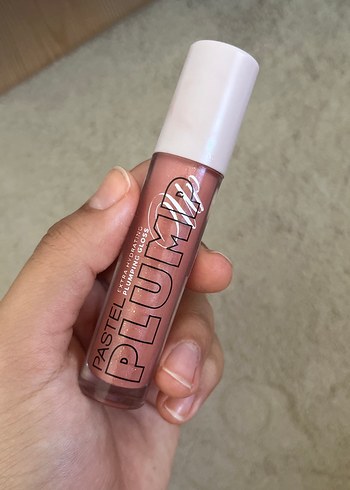 Pastel Plump Dudak Parlatıcısı - Bej