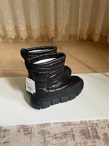 Zara ZARA KALIN TABAN RAHAT BOT