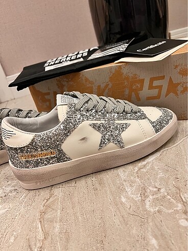 Golden goose