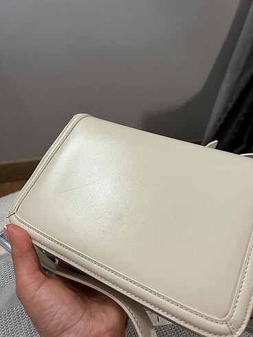 Beden Yves Saint Laurent