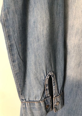44 Beden Düğmeli Mavi Denim Kadın Gömlek