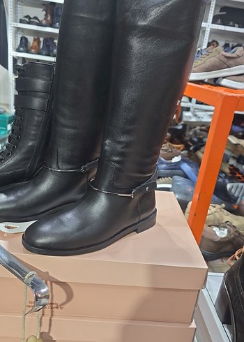 Klasik Zarif Siyah Deri Dizüstü Çizme - Görsel 3