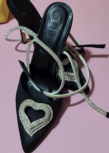 Siyah Deri Stiletto Taşlı Tokalı Kadın Ayakkabı - Görsel 6