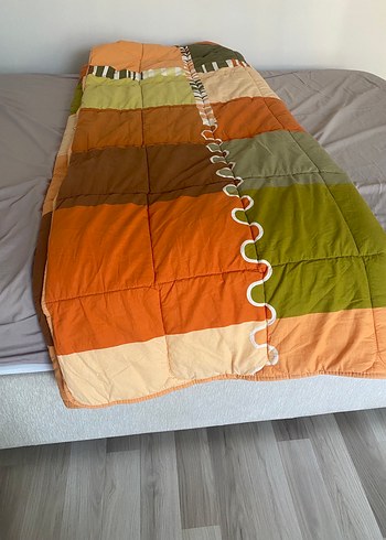 Pastel Renkli Kahverengi Yatak Örtüsü - Görsel 3