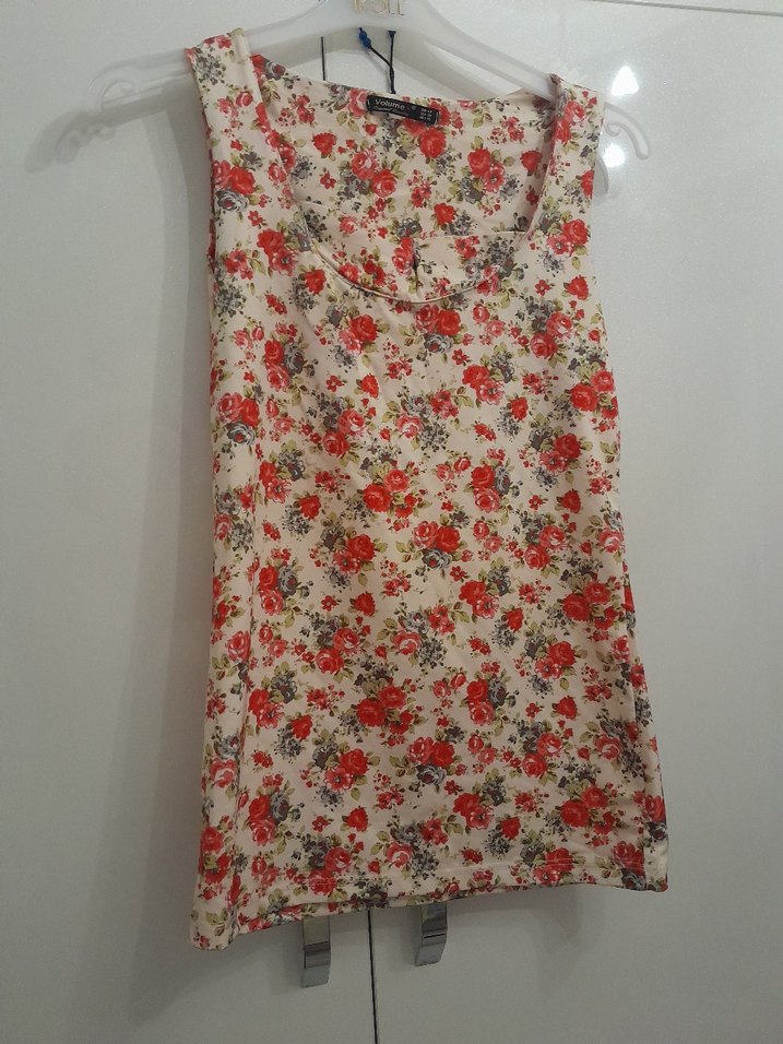 Çiçek Desenli Bohem Kolsuz Bluz - Görsel 3