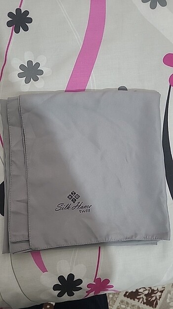 Beden gri Renk Tuğba ve silk home eşarp