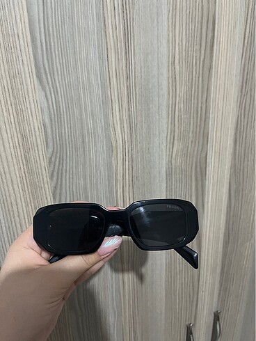 Prada Güneş gözlüğü