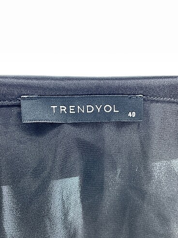 40 Beden siyah Renk Trendyol & Milla Bluz %70 İndirimli.