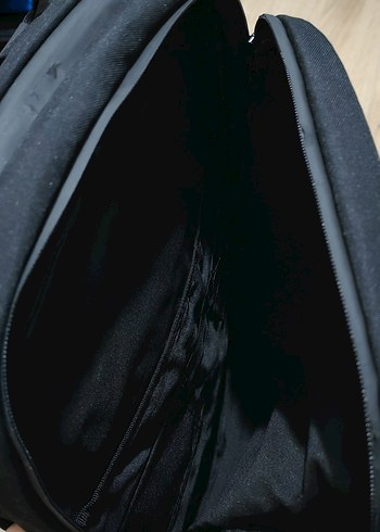 D'VERS 17.3-15.6 Inç 4 Bölmeli Darbeye Karşı Korumalı Çanta - Görsel 5