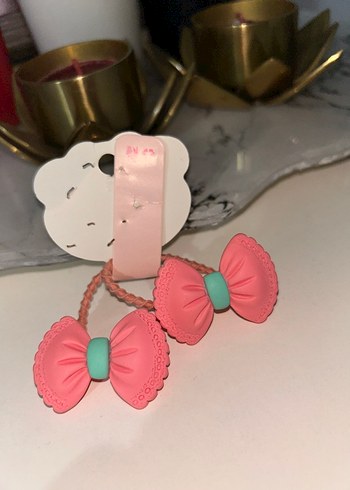 Pembe Fiyonk Detaylı Çocuk Saç Lastiği