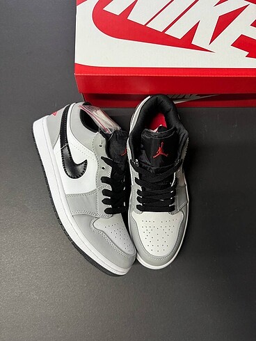 Nike Air Jordan Low
