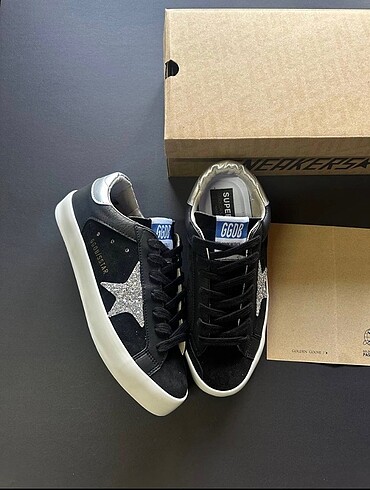 GOLDEN GOOSE BLACK