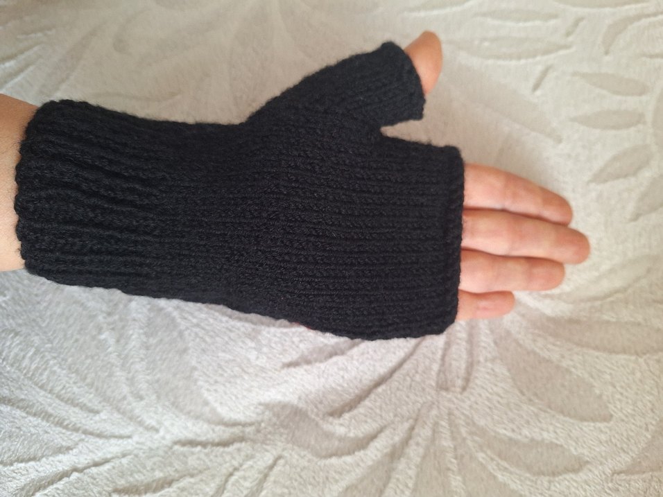 El Örgüsü Parmaksız Eldiven - Görsel 3