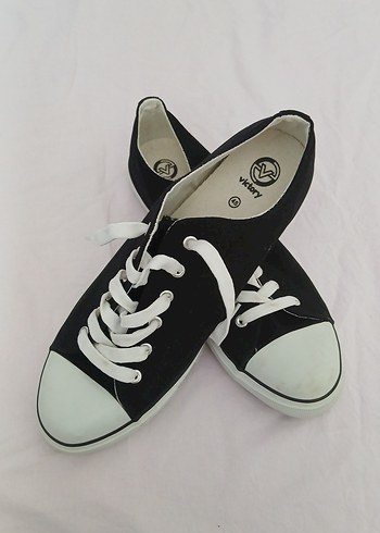 Diğer Beyaz Siyah Bağcıklı Sneakers
