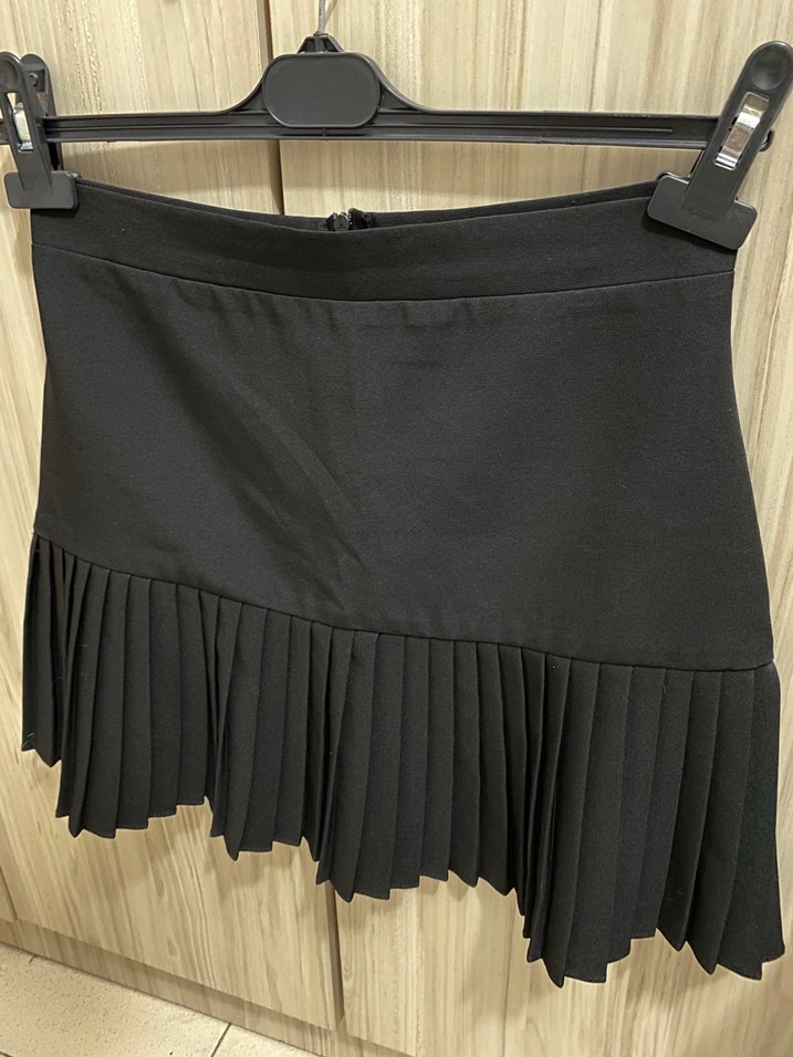 Siyah Pilili Kısa Mini Etek - Görsel 2