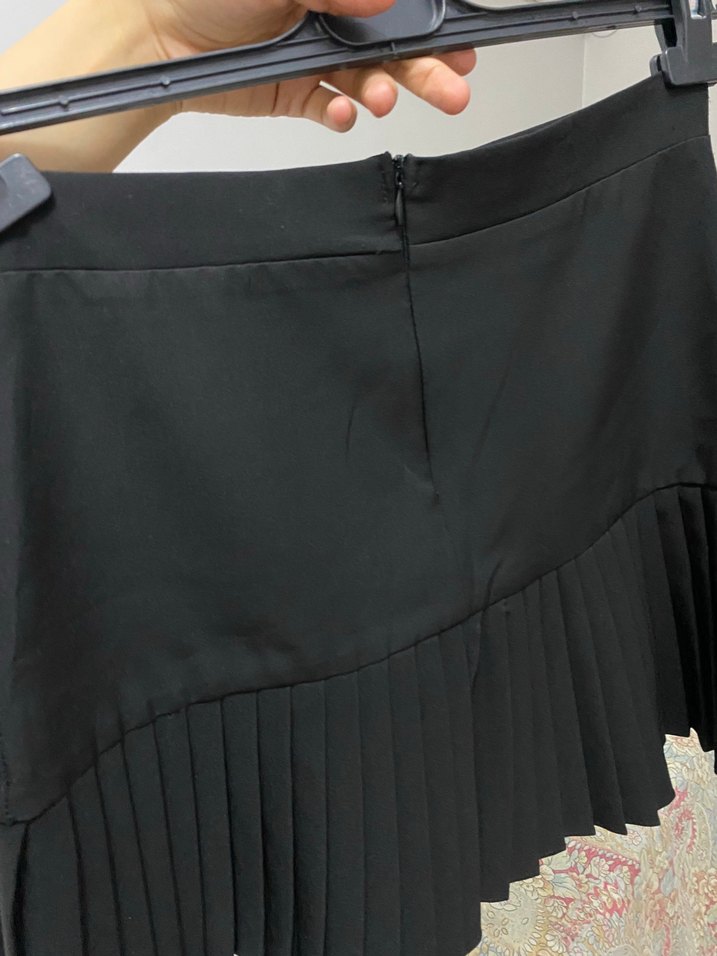 Siyah Pilili Kısa Mini Etek - Görsel 3