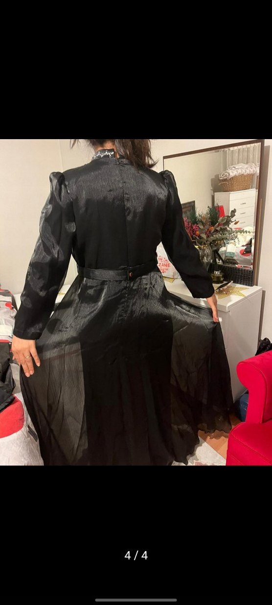 Siyah Parlak Uzun Kol Nakışlı Abiye Elbise - Görsel 4