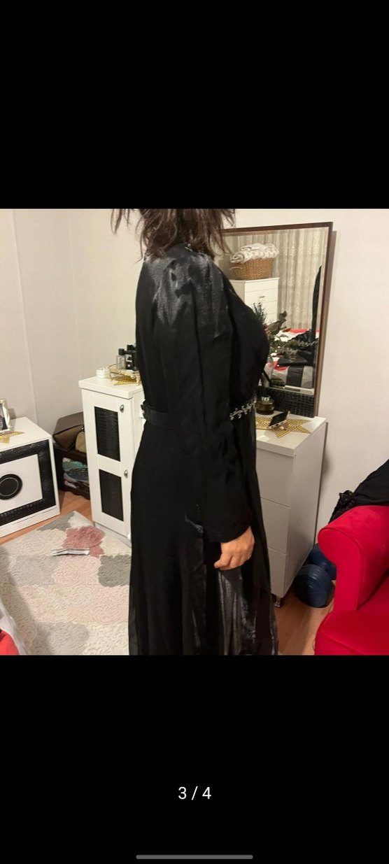 Siyah Parlak Uzun Kol Nakışlı Abiye Elbise - Görsel 3