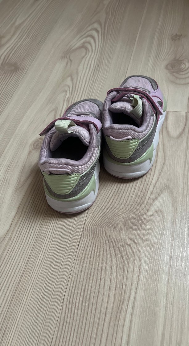 Kız Çocuk Pembe Velcro Spor Ayakkabı - Görsel 3