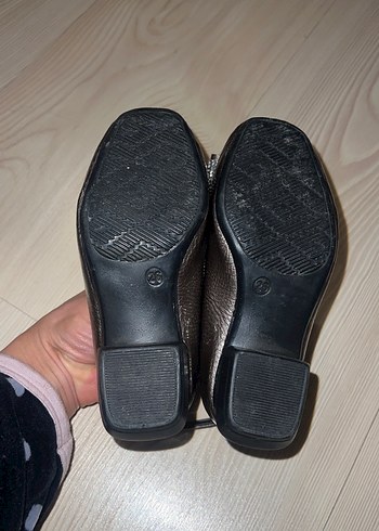 Kız Çocuk Gri Yılan Desenli Tokalı Babet - Görsel 2