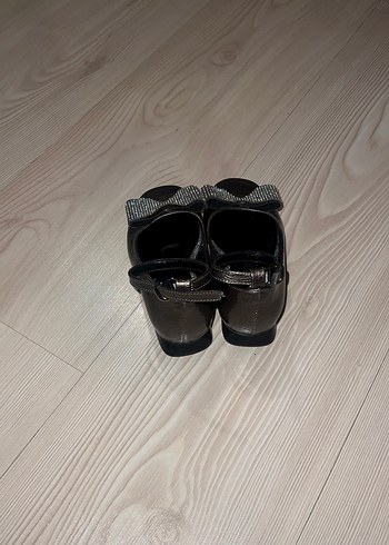 Kız Çocuk Gri Yılan Desenli Tokalı Babet - Görsel 3