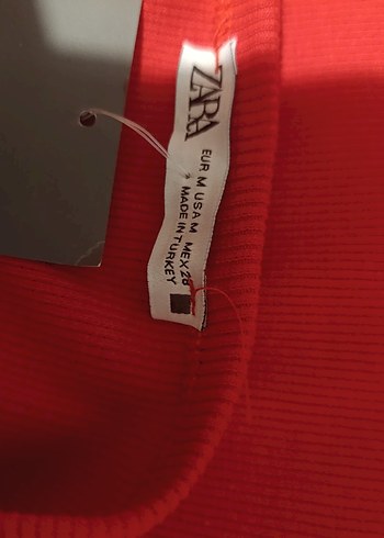 Zara Kırmızı Parlak Taşlı Bluz