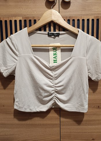 Kısa Kollu Beyaz Crop Top