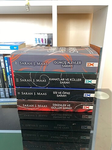 SARAH J MAAS DVGS HİLAL ŞEHİR BİN PARÇA SEN