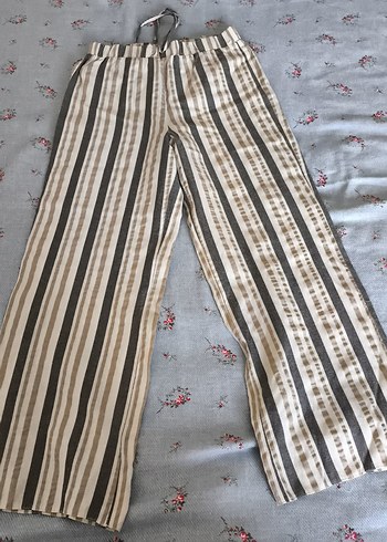 Diğer Gri Çizgili Bol Kesim Midi Kumaş Pantolon