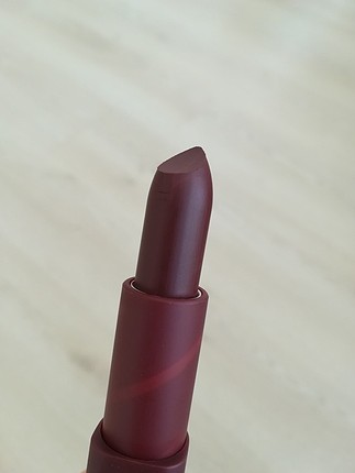 Kiss beauty ruj