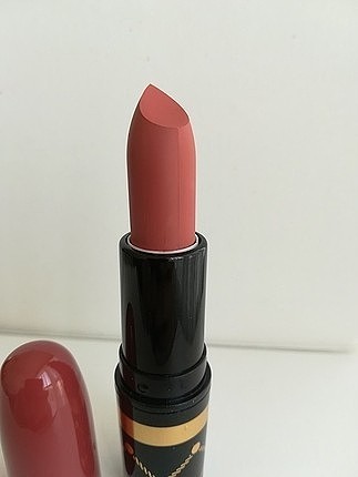 Kiss beauty ruj