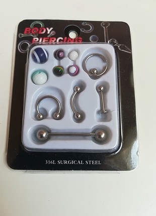 Piercing set