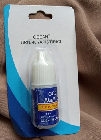 Tırnak yapıştırıcı 
