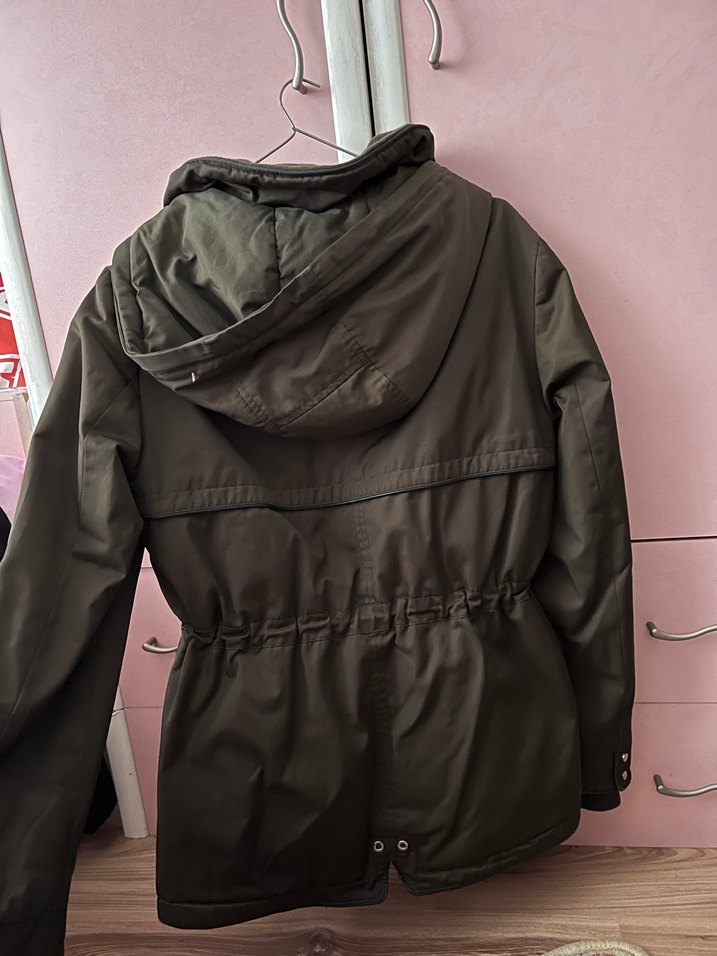 Zara Kapüşonlu Belden Büzgülü Parka Mont - Görsel 3