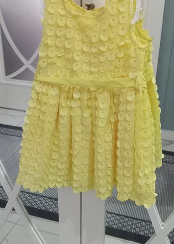 Kız Çocuk Sarı Fırfırlı Nakışlı Elbise - Görsel 3