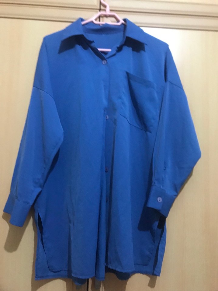 Mavi Düğmeli Kadın Gömlek - Görsel 2