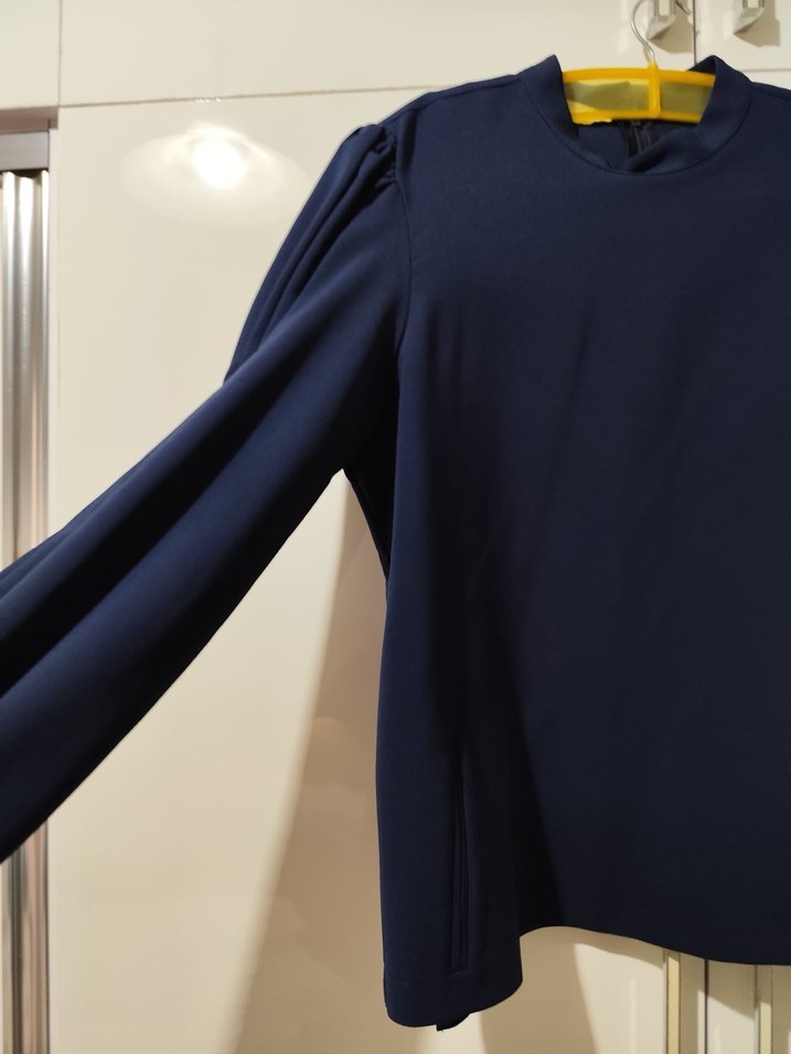 Koyu Mavi Kadın Yüksek Yakalı Bluz - Görsel 3