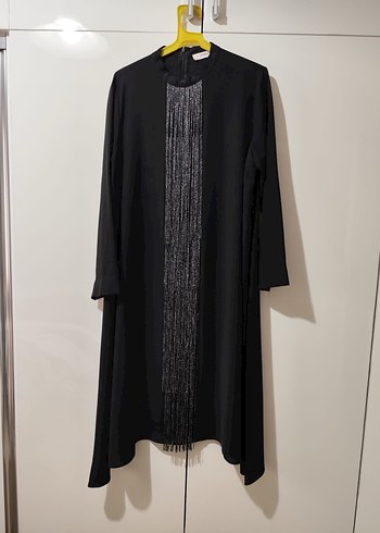 Uzun Kollu Siyah Püsküllü Uzun Elbise - Görsel 2