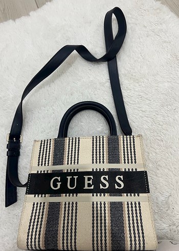 GUESS Baskılı Kadın Beyaz Gri Omuz Çantası - Görsel 4