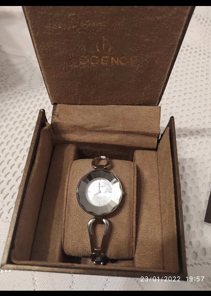 ESSENCE SAAT  - Görsel 1