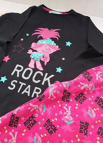 Penti 2 adet pijama takım ve H&M 2 adet tişört