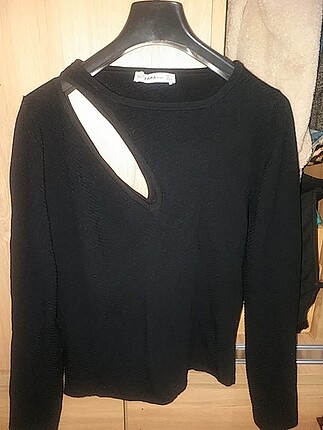göğüs dekolteli body
