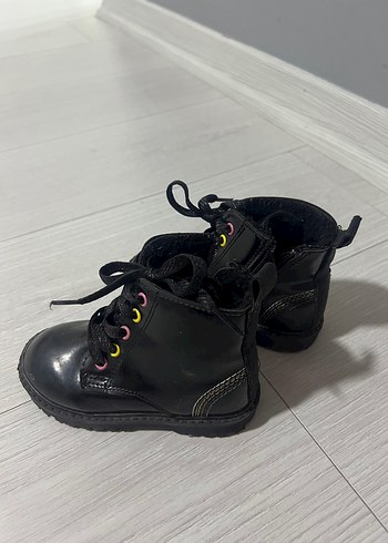 LC Waikiki Kız Çocuk Siyah Bot