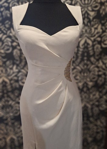 Beyaz İşlemeli Uzun Abiye Elbise - Görsel 7