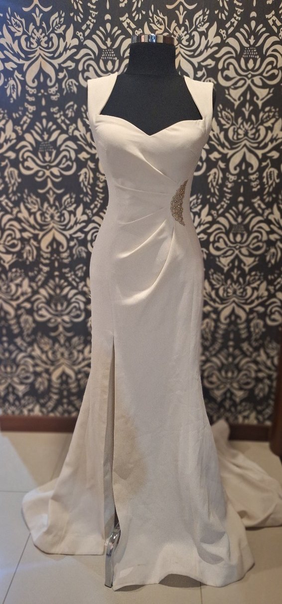 Beyaz İşlemeli Uzun Abiye Elbise - Görsel 4