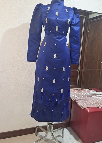 Uzun Kollu Boncuk İşlemeli Mavi Abiye Elbise - Görsel 6