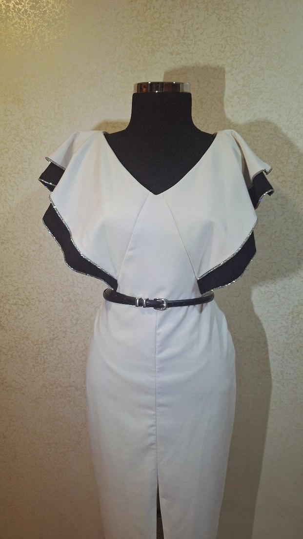 V Yaka Kemerli Uzun Beyaz Abiye Elbise - Görsel 2