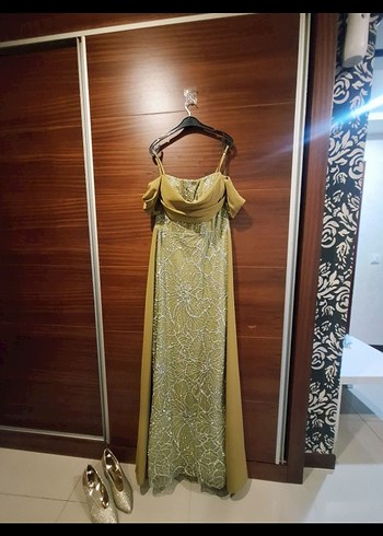 Drapeli Nakışlı Uzun Kadın Abiye Elbise - Görsel 8