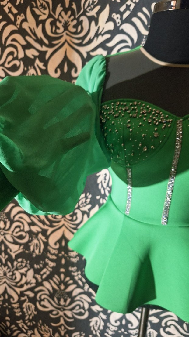 Uzun Kol Detaylı Boncuk İşlemeli Yeşil Abiye - Görsel 4